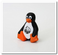 MAF-007 Sitting Penguin